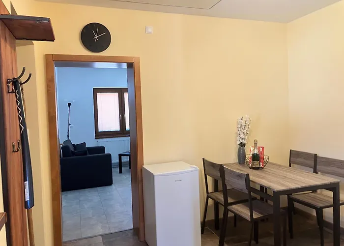 Chalupka Pod Javorinou * Moravske Lieskove